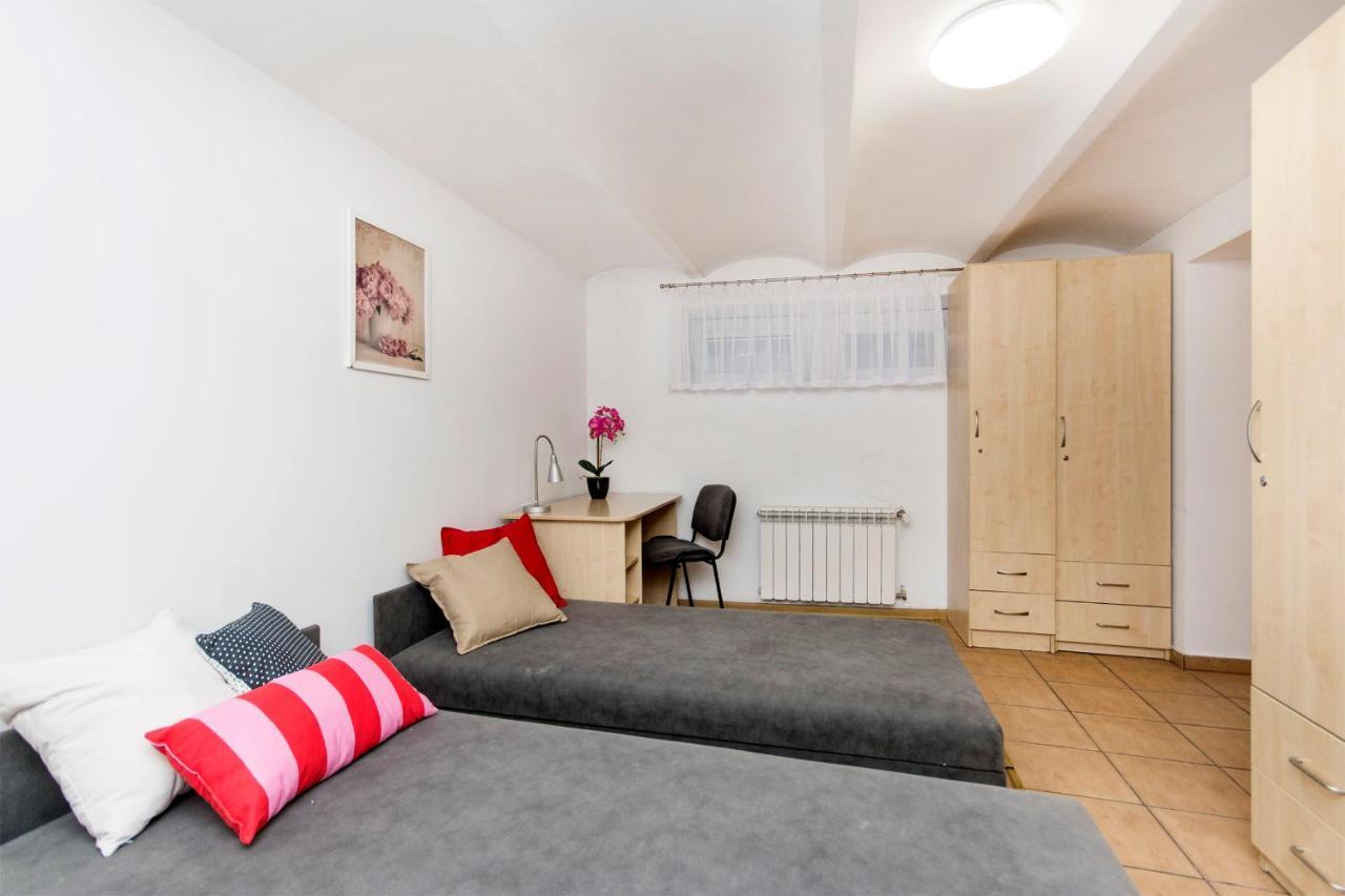 Akademikus Torun Hostel Kültér fotó