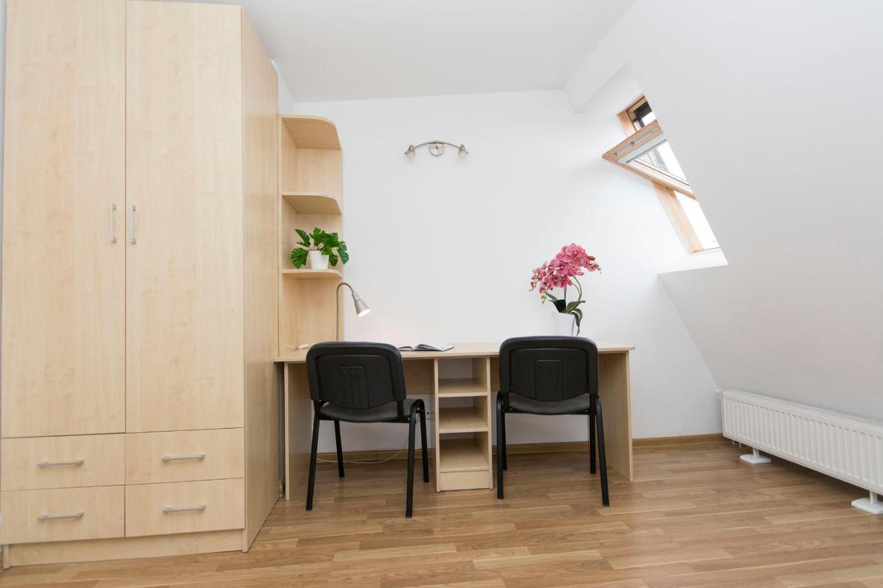 Akademikus Torun Hostel Kültér fotó