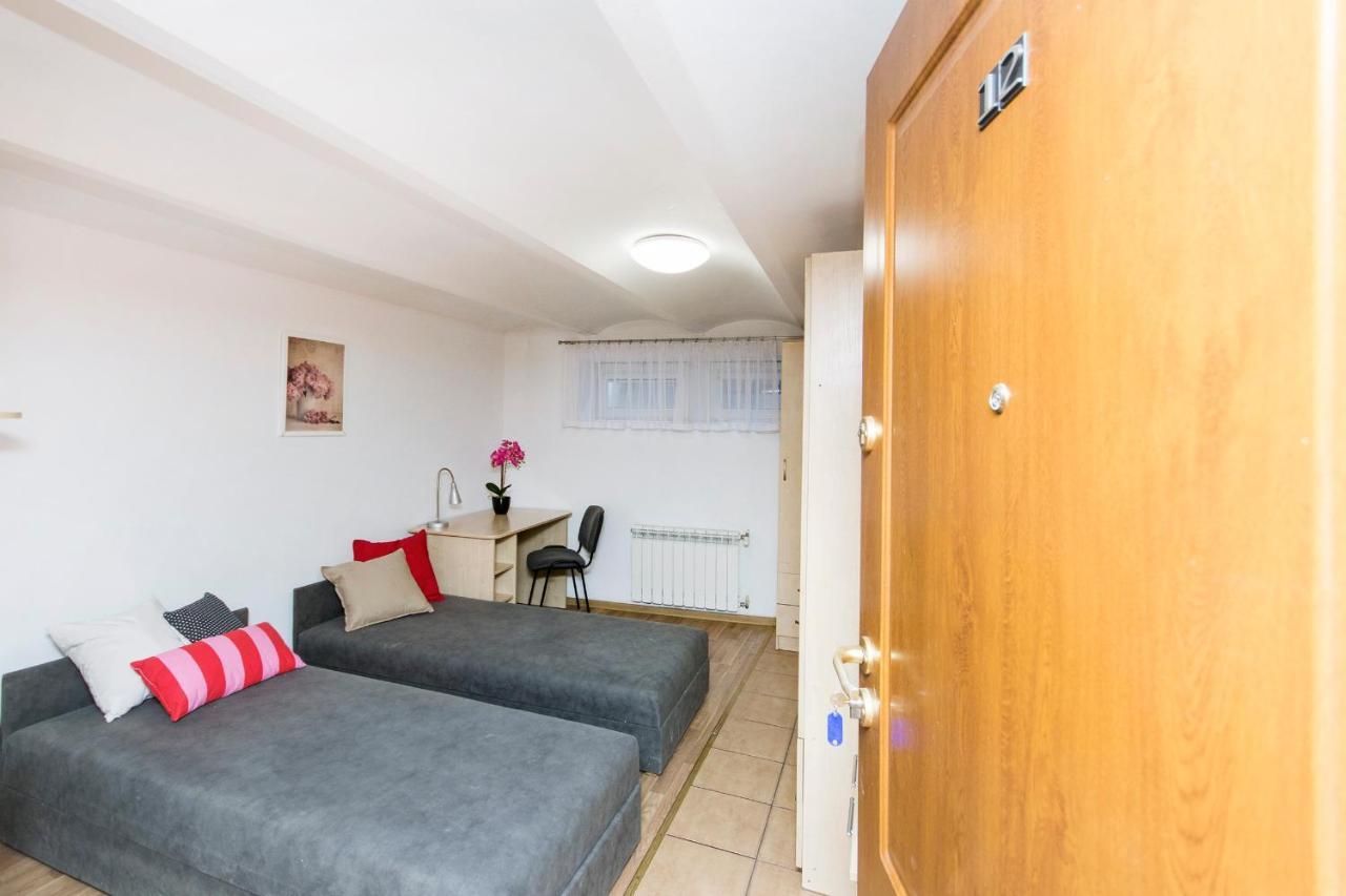 Akademikus Torun Hostel Kültér fotó