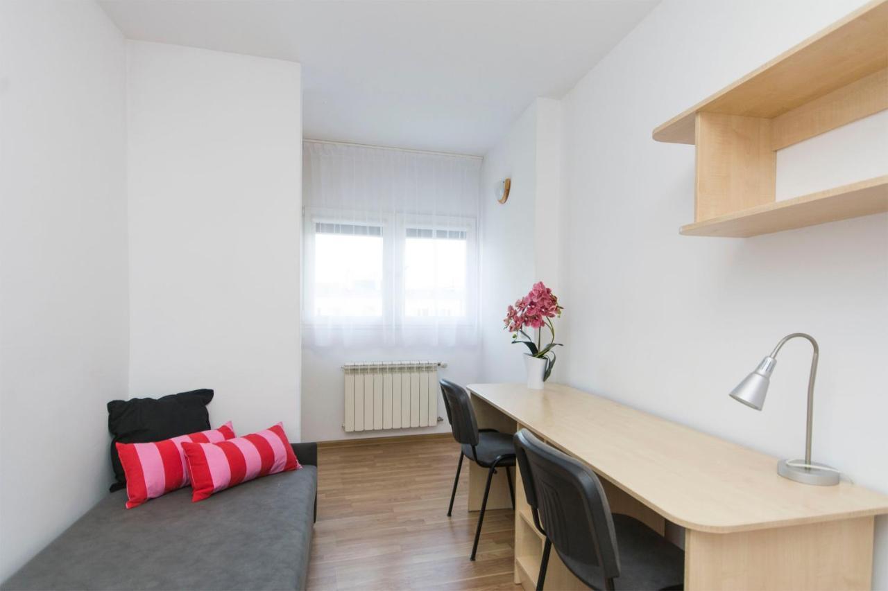 Akademikus Torun Hostel Kültér fotó