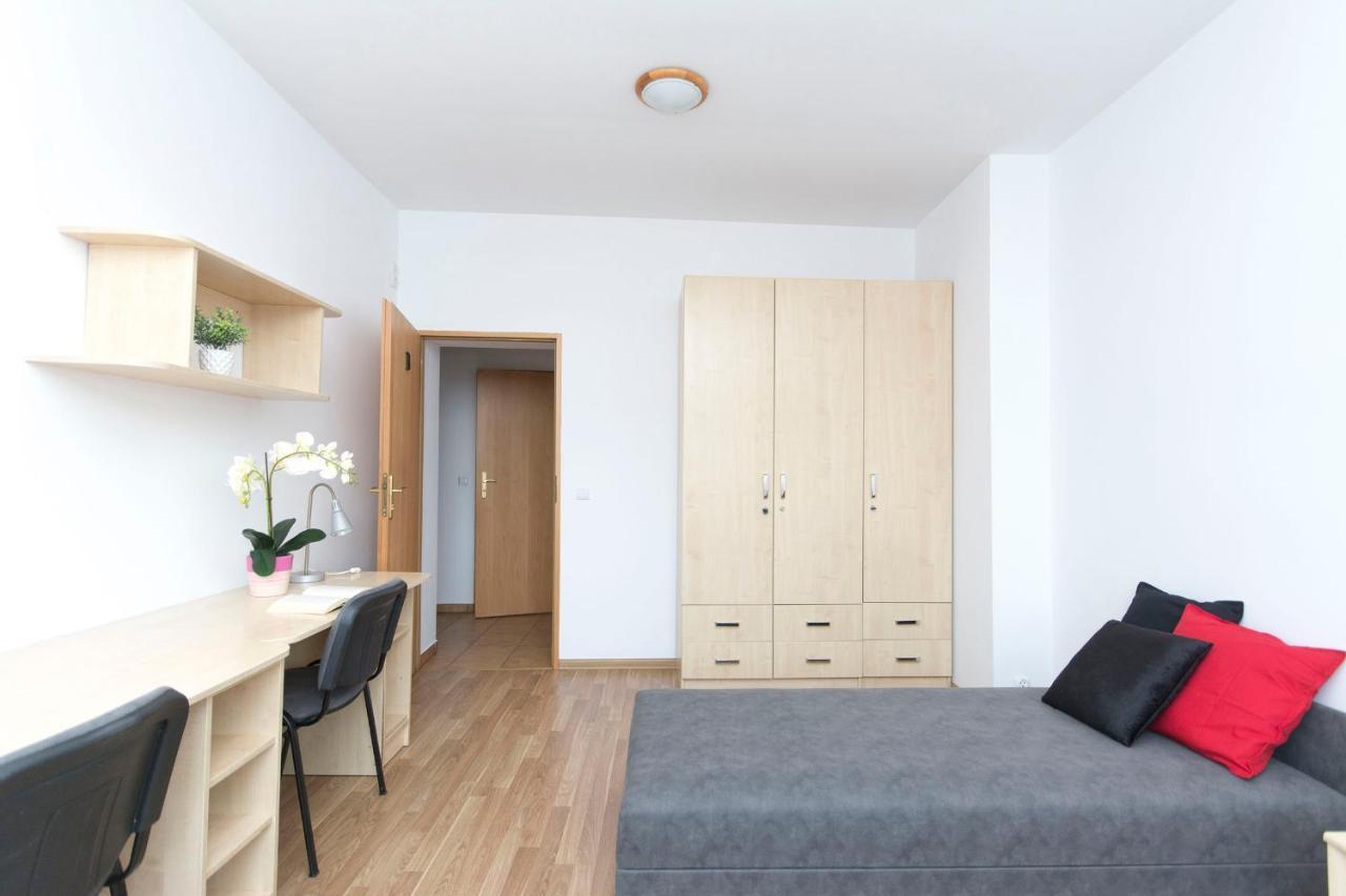 Akademikus Torun Hostel Kültér fotó