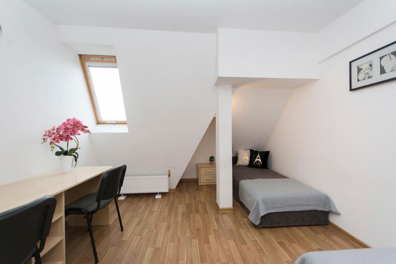 Akademikus Torun Hostel Kültér fotó