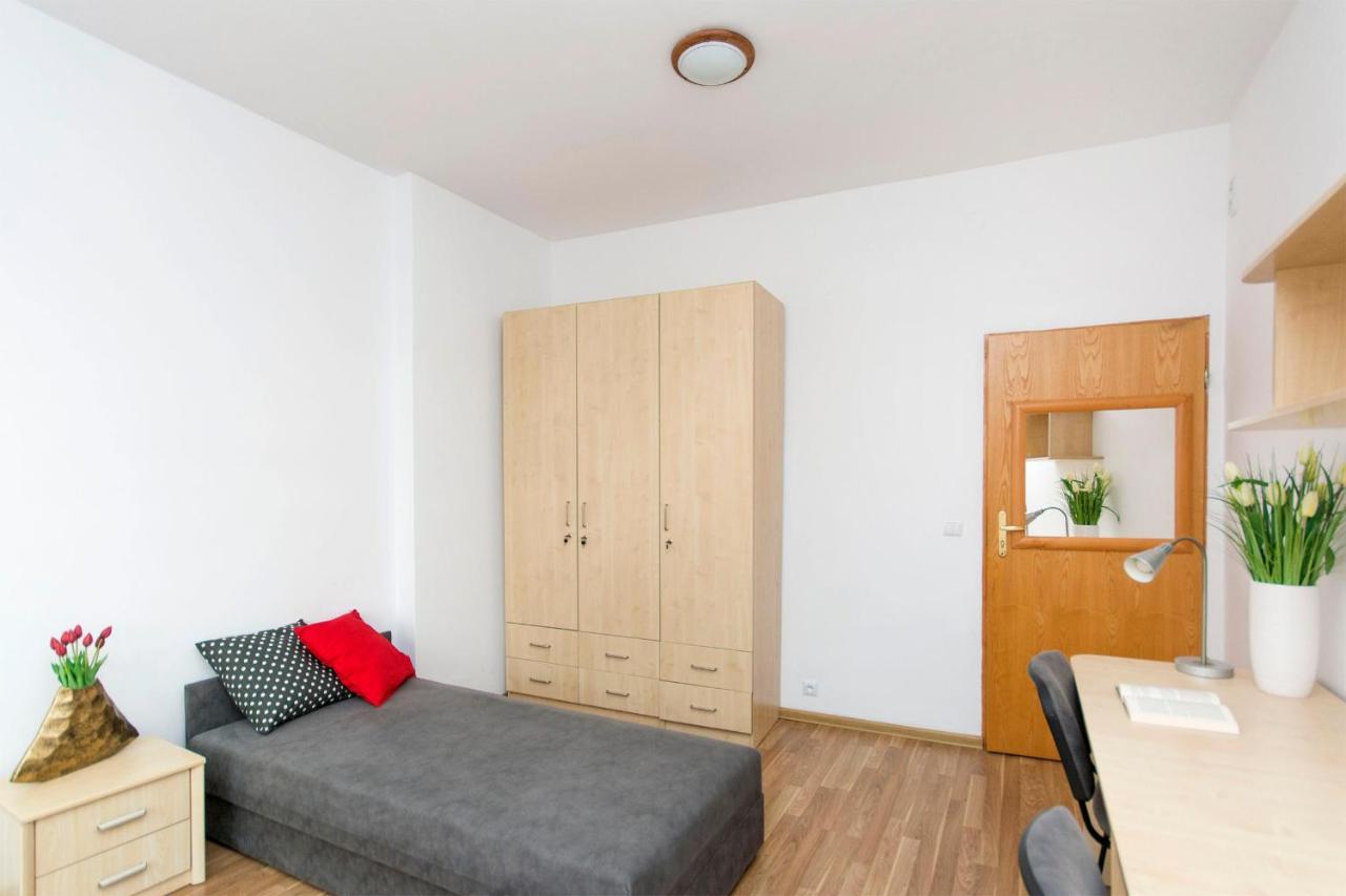Akademikus Torun Hostel Kültér fotó